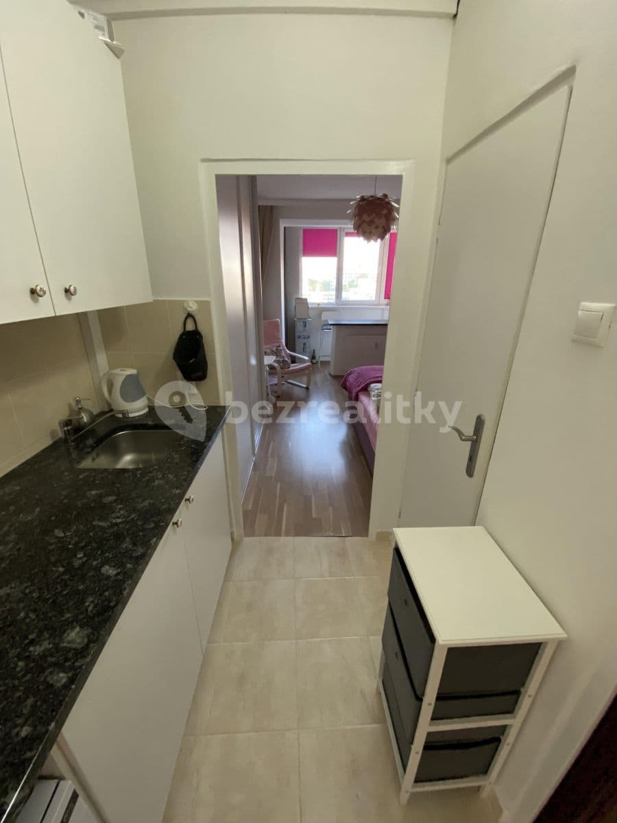Pronájem bytu Garsoniéra 23 m², Vilová, Petržalka, Bratislavský kraj Pronájem bytu Garsoniéra 23 m², Vilová, Petržalka, Bratislavský kraj