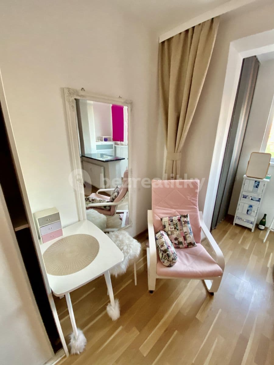 Pronájem bytu Garsoniéra 23 m², Vilová, Petržalka, Bratislavský kraj Pronájem bytu Garsoniéra 23 m², Vilová, Petržalka, Bratislavský kraj