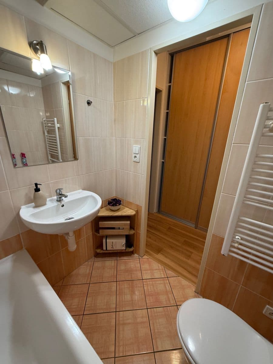 Pronájem bytu 1+kk 32 m², Kavaleristů, Olomouc, Olomoucký kraj Pronájem bytu 1+kk 32 m², Kavaleristů, Olomouc, Olomoucký kraj