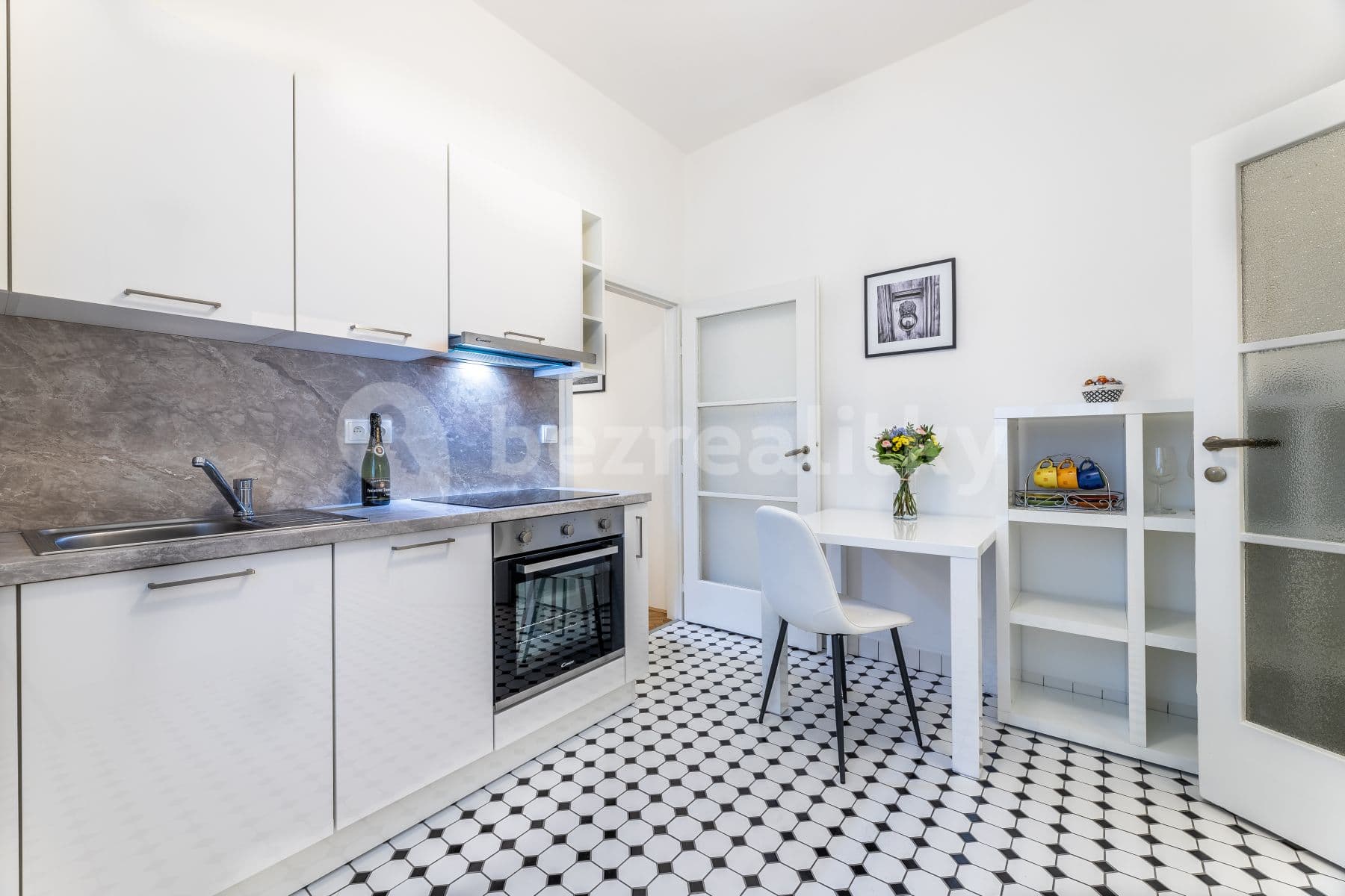 Pronájem bytu 1+1 37 m², Revoluční, Praha, Praha Pronájem bytu 1+1 37 m², Revoluční, Praha, Praha