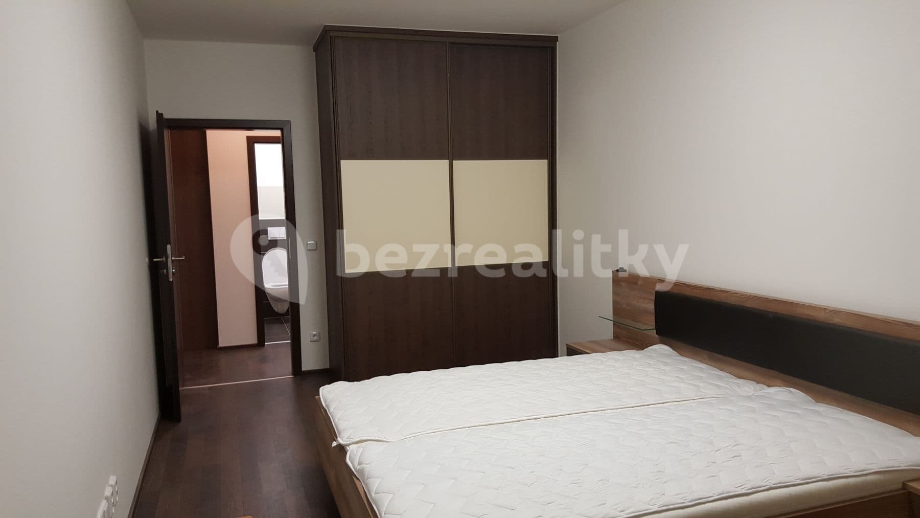 Pronájem bytu 2+kk 61 m², Antonína Petrofa, Hradec Králové, Královéhradecký kraj Pronájem bytu 2+kk 61 m², Antonína Petrofa, Hradec Králové, Královéhradecký kraj