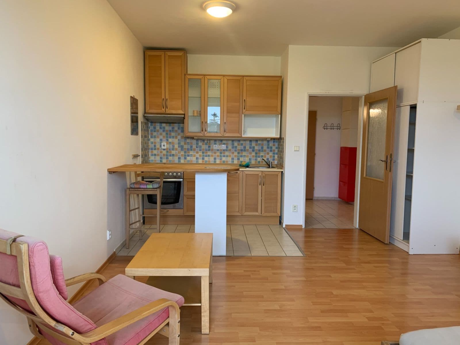 Pronájem bytu Garsoniéra 35 m², Chelčického, Roztoky, Středočeský kraj Pronájem bytu Garsoniéra 35 m², Chelčického, Roztoky, Středočeský kraj