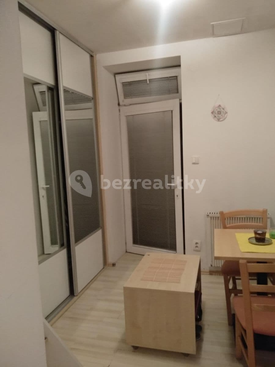 Pronájem bytu Garsoniéra 16 m², Cyrilská, Brno, Jihomoravský kraj Pronájem bytu Garsoniéra 16 m², Cyrilská, Brno, Jihomoravský kraj