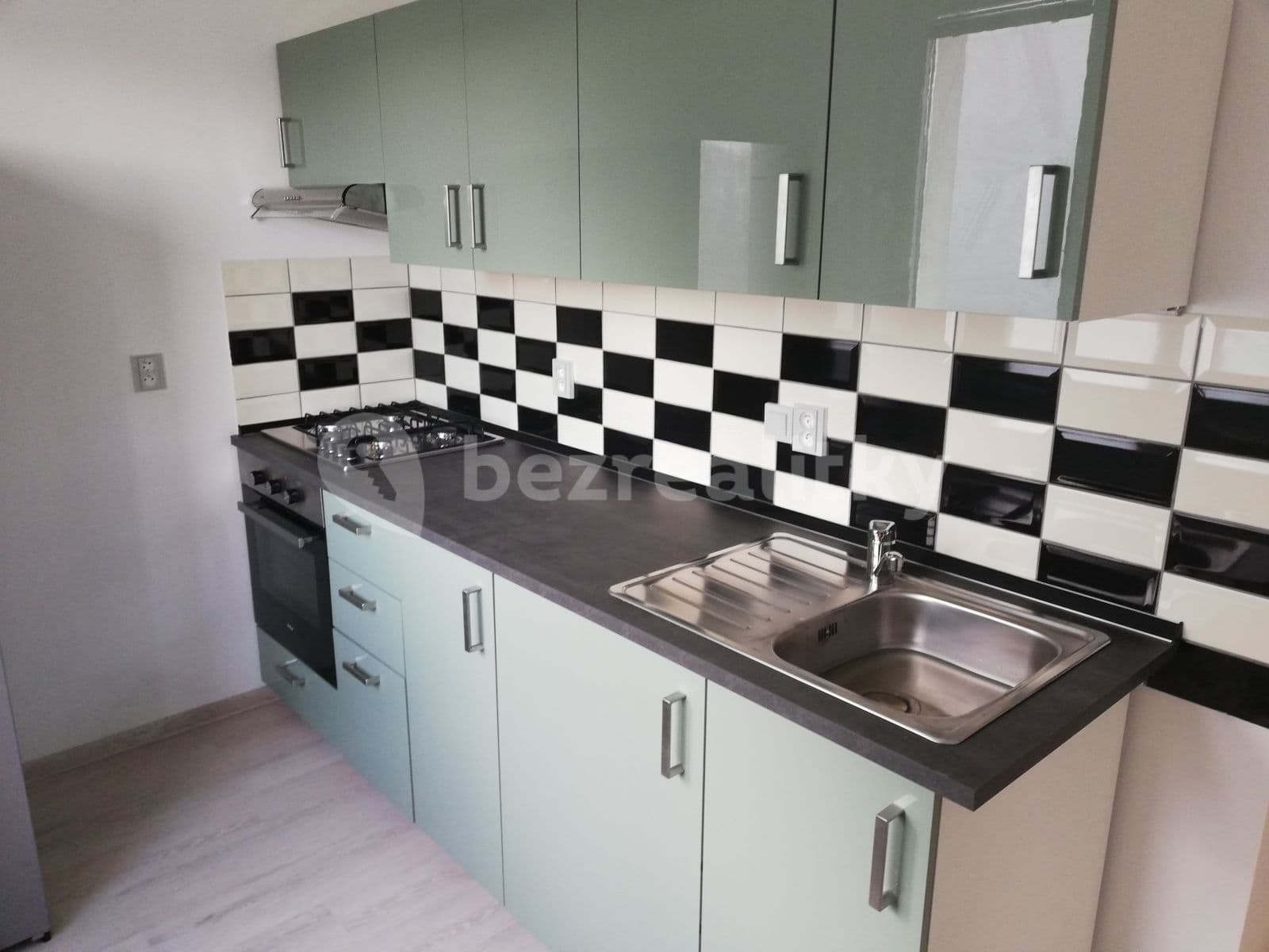 Pronájem bytu 2+1 56 m², Lipecká, Praha, Praha Pronájem bytu 2+1 56 m², Lipecká, Praha, Praha