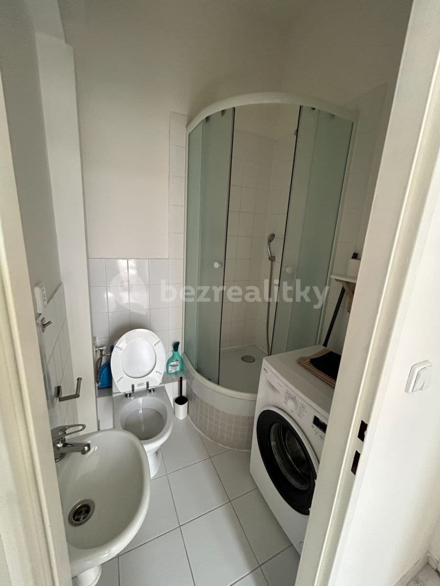 Pronájem bytu Garsoniéra 24 m², U Pekařky, Praha, Praha Pronájem bytu Garsoniéra 24 m², U Pekařky, Praha, Praha