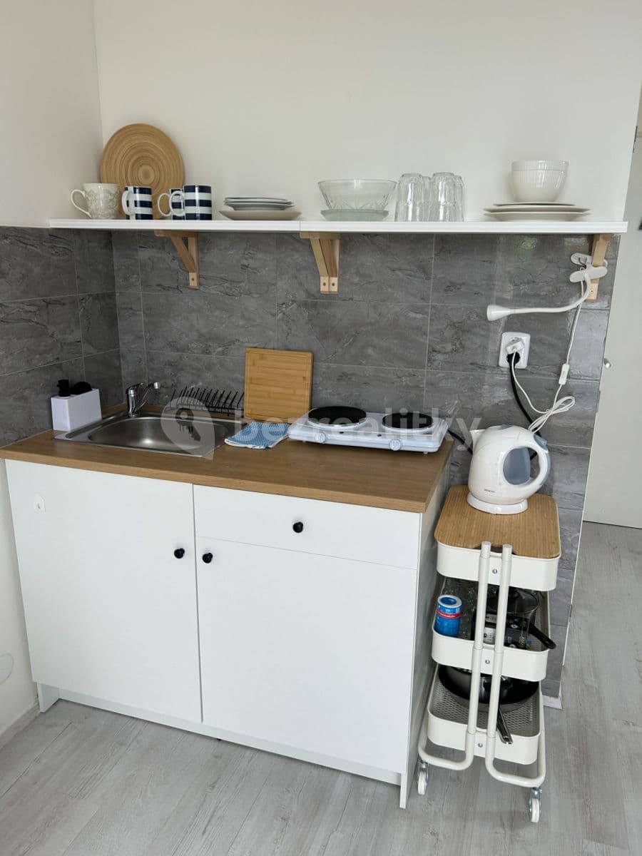 Pronájem bytu Garsoniéra 24 m², U Pekařky, Praha, Praha Pronájem bytu Garsoniéra 24 m², U Pekařky, Praha, Praha