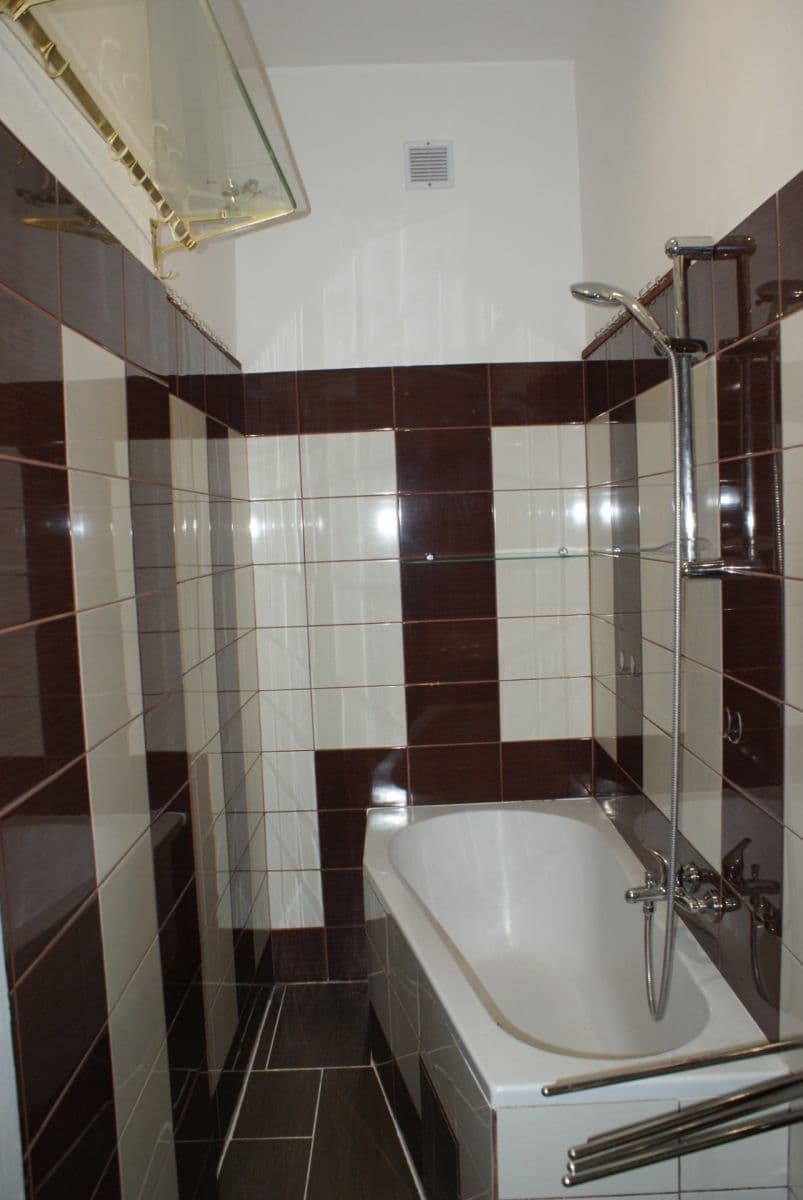 Pronájem bytu 2+1 77 m², Pod Kotlaskou, Praha, Praha Pronájem bytu 2+1 77 m², Pod Kotlaskou, Praha, Praha