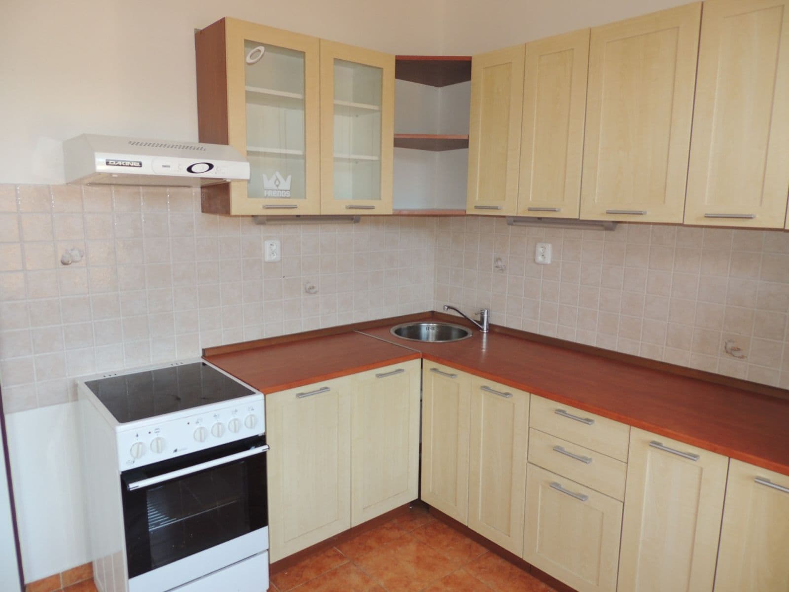 Pronájem bytu 1+1 42 m², Pod Kavalírkou, Praha, Praha Pronájem bytu 1+1 42 m², Pod Kavalírkou, Praha, Praha