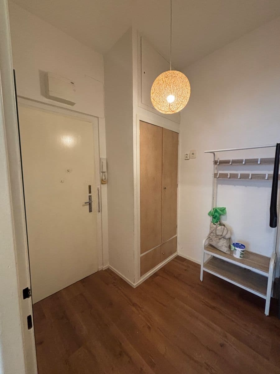 Pronájem bytu 1+kk 34 m², Londýnská, Praha, Praha Pronájem bytu 1+kk 34 m², Londýnská, Praha, Praha