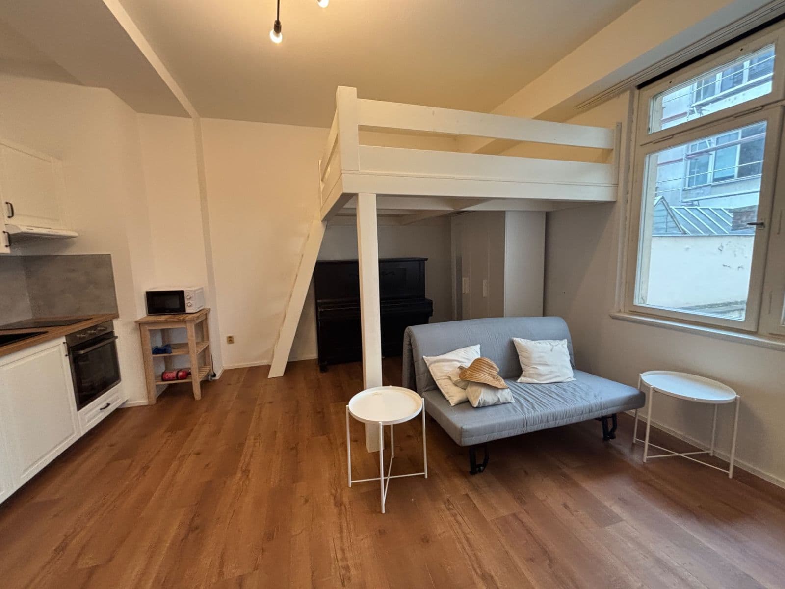 Pronájem bytu 1+kk 34 m², Londýnská, Praha, Praha Pronájem bytu 1+kk 34 m², Londýnská, Praha, Praha