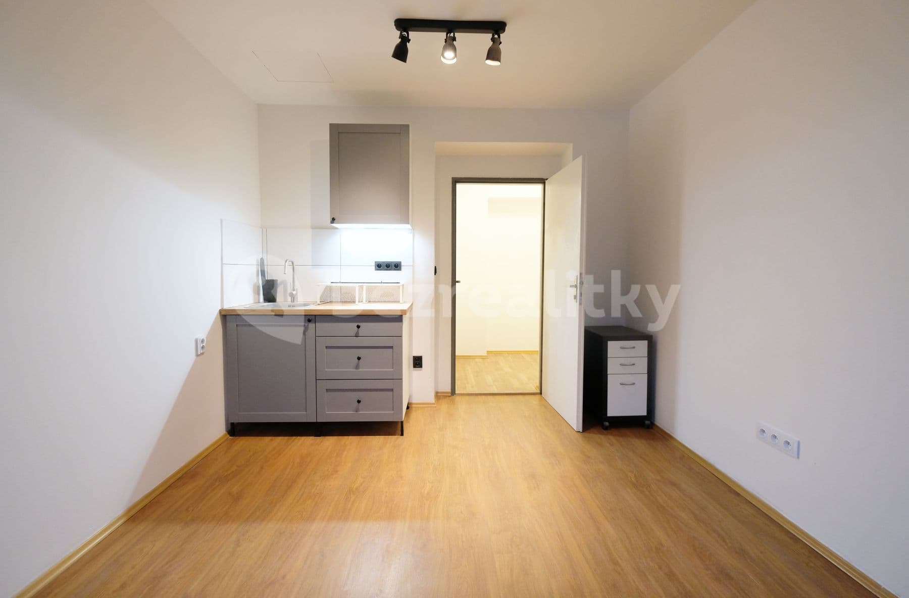 Pronájem bytu Garsoniéra 25 m², Zbraslavská, Praha, Praha Pronájem bytu Garsoniéra 25 m², Zbraslavská, Praha, Praha