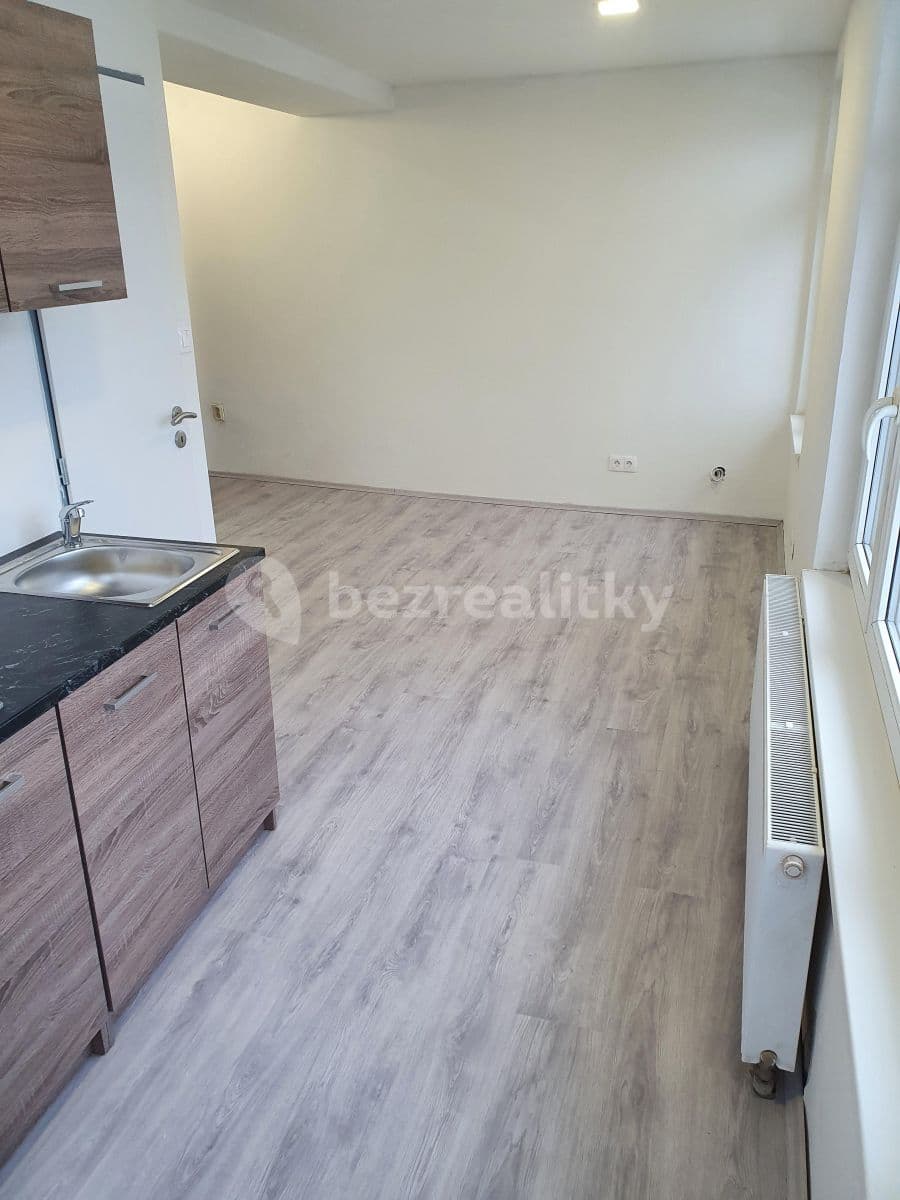 Pronájem bytu 1+kk 35 m², Průmyslová, Strančice, Středočeský kraj Pronájem bytu 1+kk 35 m², Průmyslová, Strančice, Středočeský kraj