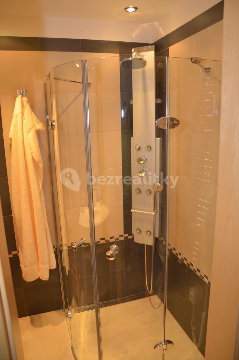 Pronájem bytu 4+1 92 m², Hřebíkova, Praha, Praha Pronájem bytu 4+1 92 m², Hřebíkova, Praha, Praha