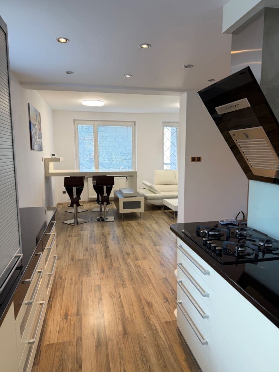 Pronájem bytu 4+1 92 m², Hřebíkova, Praha, Praha Pronájem bytu 4+1 92 m², Hřebíkova, Praha, Praha