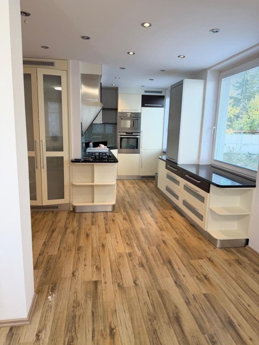 Pronájem bytu 4+1 92 m², Hřebíkova, Praha, Praha Pronájem bytu 4+1 92 m², Hřebíkova, Praha, Praha