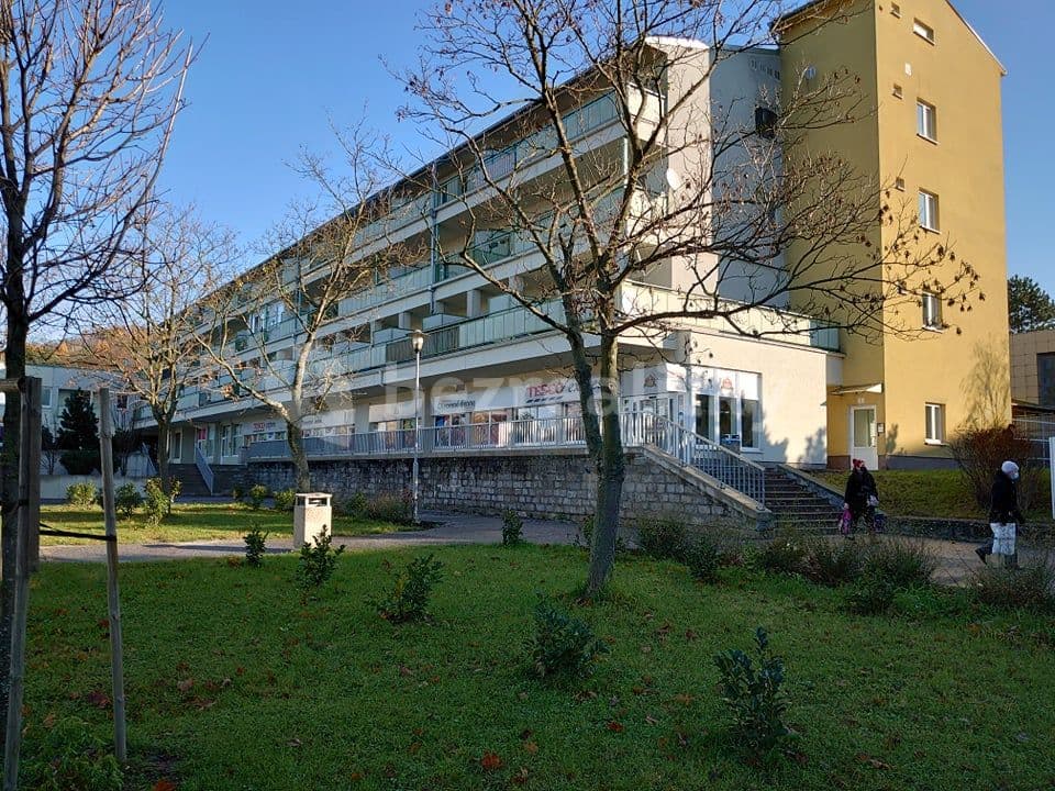 Pronájem bytu Garsoniéra 29 m², Malokarpatské námestie, Lamač, Bratislavský kraj Pronájem bytu Garsoniéra 29 m², Malokarpatské námestie, Lamač, Bratislavský kraj