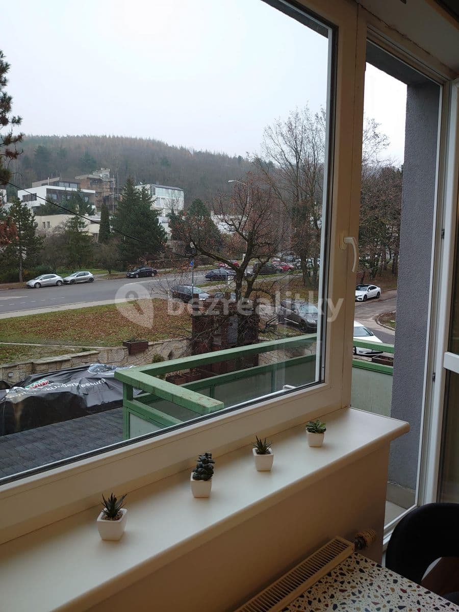 Pronájem bytu Garsoniéra 29 m², Malokarpatské námestie, Lamač, Bratislavský kraj Pronájem bytu Garsoniéra 29 m², Malokarpatské námestie, Lamač, Bratislavský kraj