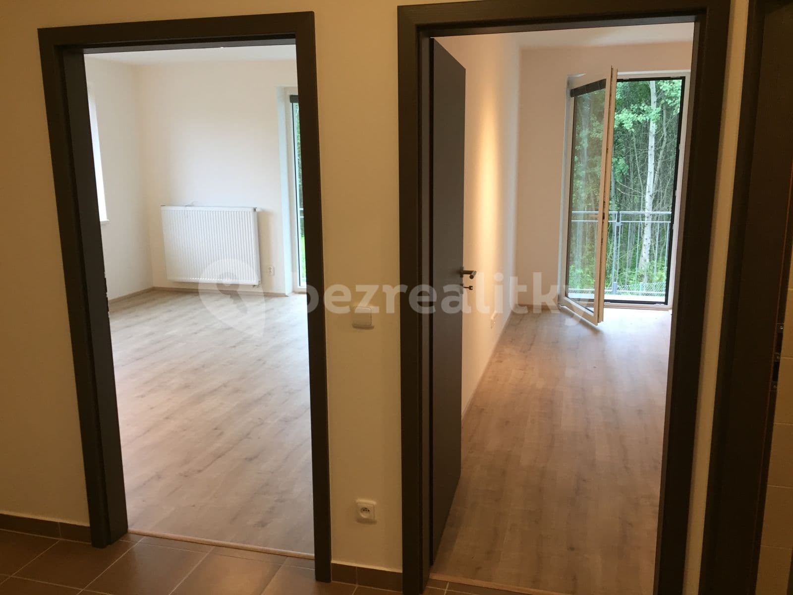 Pronájem bytu 2+kk 65 m², Antonína Petrofa, Hradec Králové, Královéhradecký kraj Pronájem bytu 2+kk 65 m², Antonína Petrofa, Hradec Králové, Královéhradecký kraj