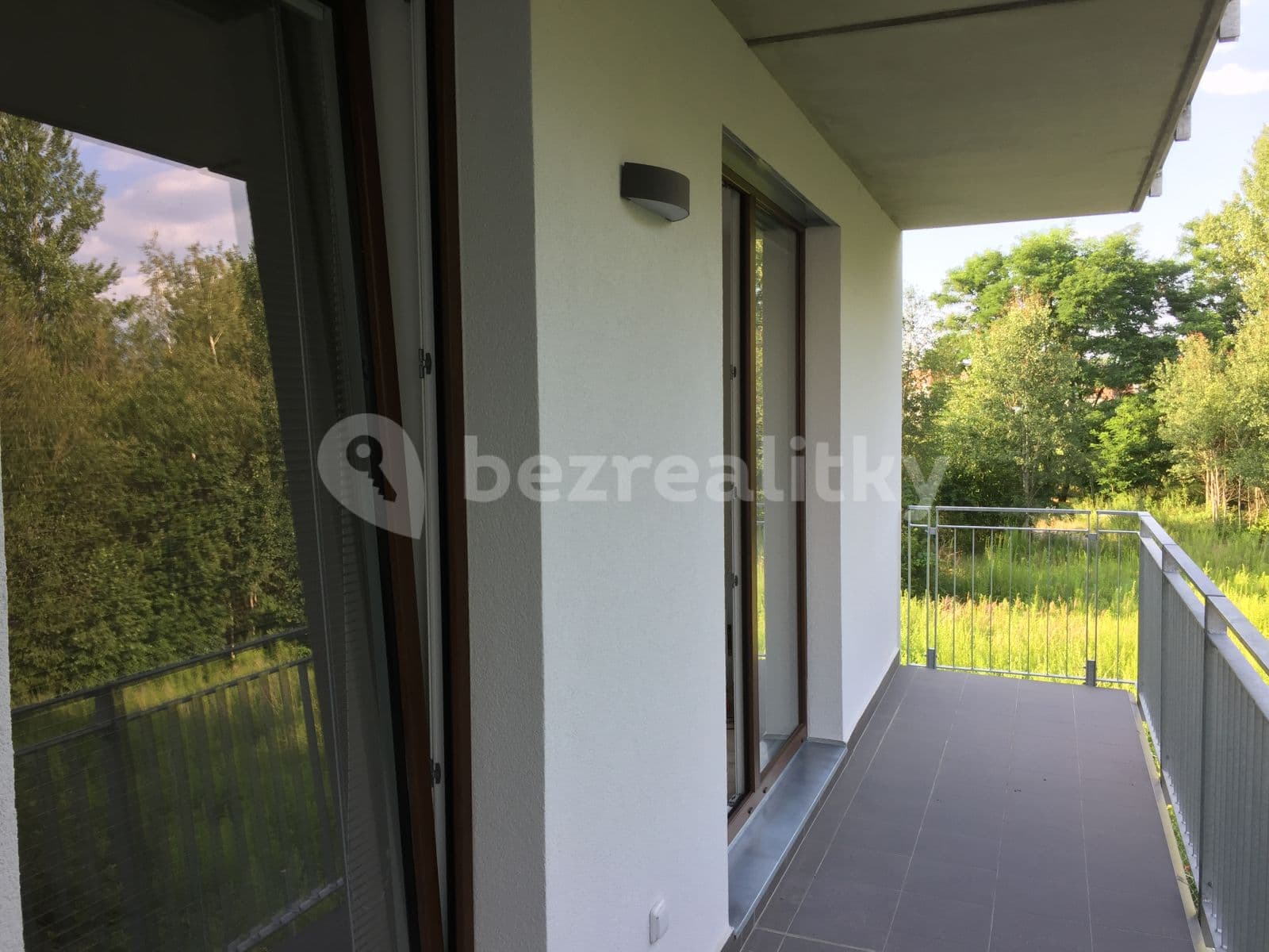 Pronájem bytu 2+kk 65 m², Antonína Petrofa, Hradec Králové, Královéhradecký kraj Pronájem bytu 2+kk 65 m², Antonína Petrofa, Hradec Králové, Královéhradecký kraj