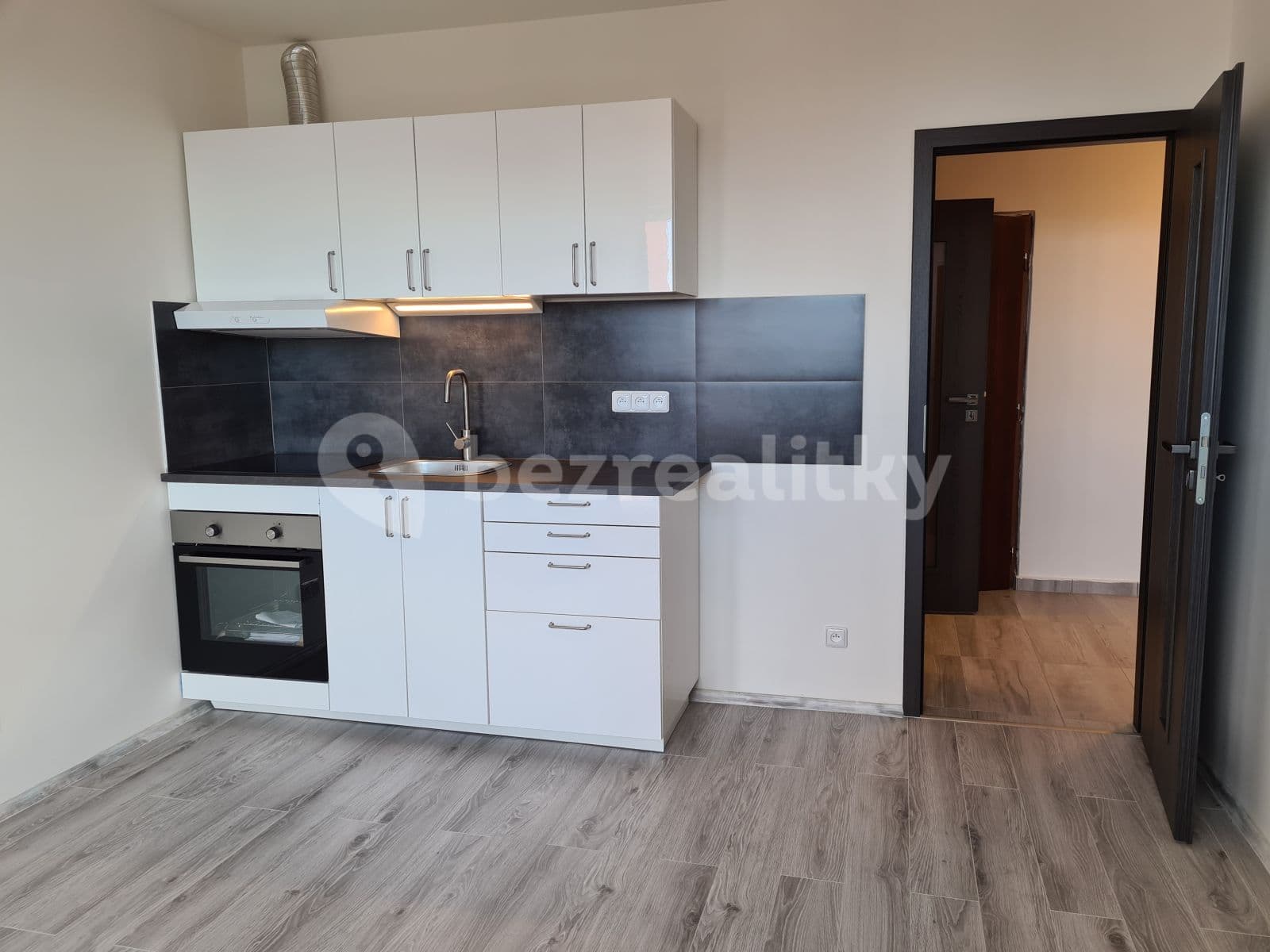 Pronájem bytu 2+kk 42 m², Tenisová, Praha, Praha Pronájem bytu 2+kk 42 m², Tenisová, Praha, Praha