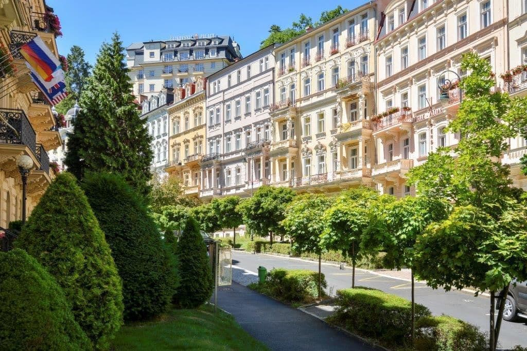 Pronájem bytu 1+kk 46 m², Sadová, Karlovy Vary, Karlovarský kraj Pronájem bytu 1+kk 46 m², Sadová, Karlovy Vary, Karlovarský kraj