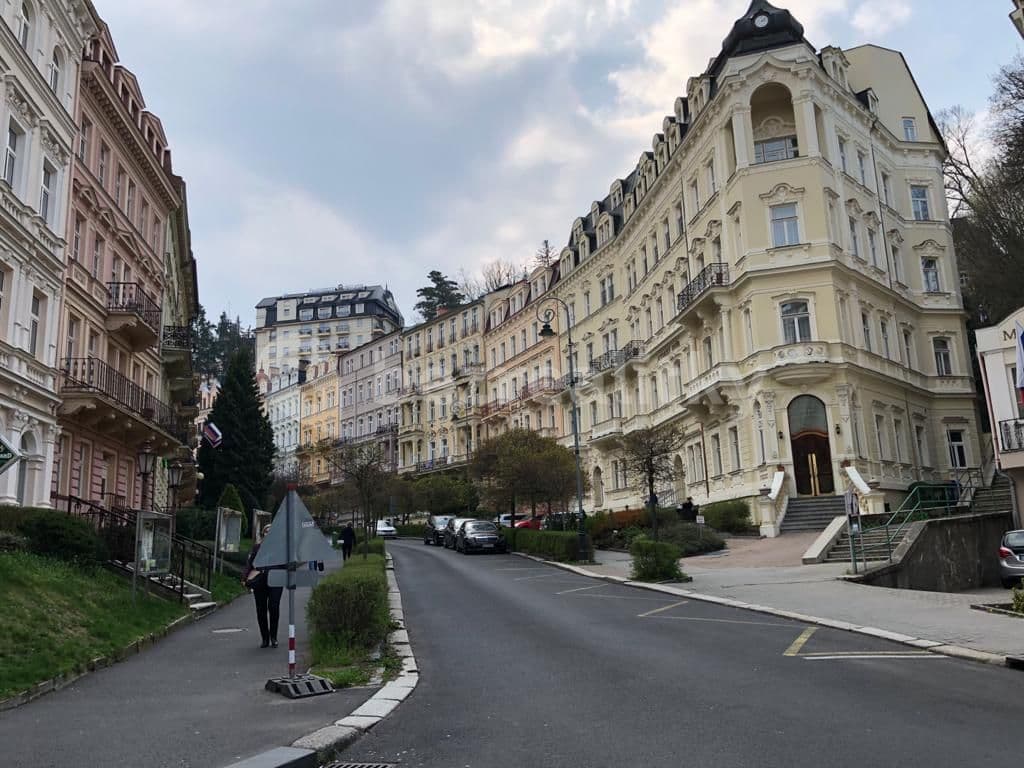 Pronájem bytu 1+kk 50 m², Sadová, Karlovy Vary, Karlovarský kraj Pronájem bytu 1+kk 50 m², Sadová, Karlovy Vary, Karlovarský kraj