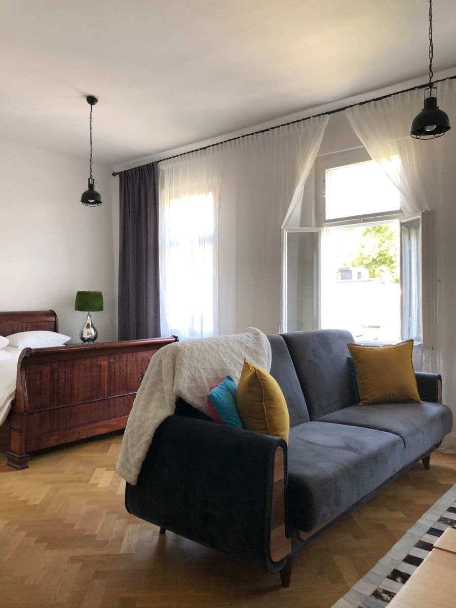 Pronájem bytu 1+kk 46 m², Sadová, Karlovy Vary, Karlovarský kraj Pronájem bytu 1+kk 46 m², Sadová, Karlovy Vary, Karlovarský kraj