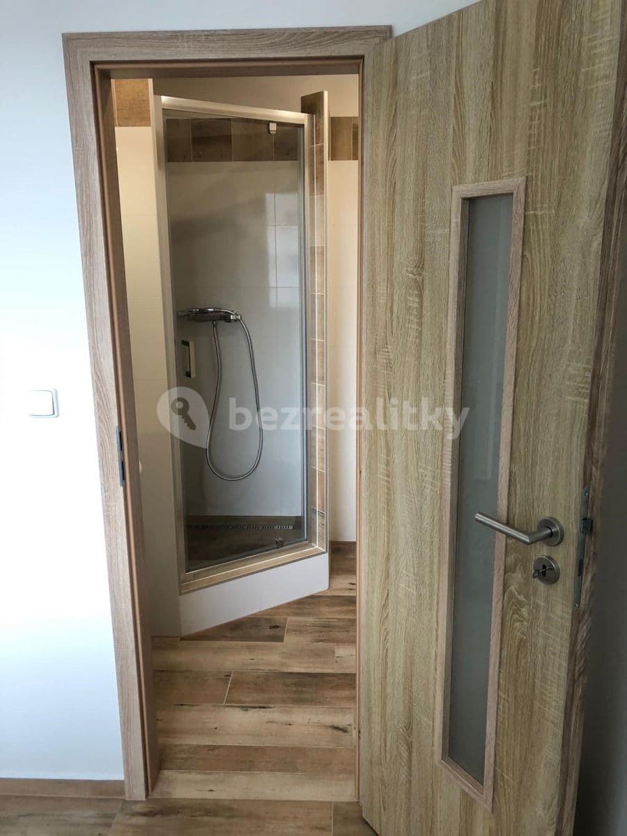 Pronájem bytu 2+1 67 m², Tolstého, Ústí nad Labem, Ústecký kraj Pronájem bytu 2+1 67 m², Tolstého, Ústí nad Labem, Ústecký kraj