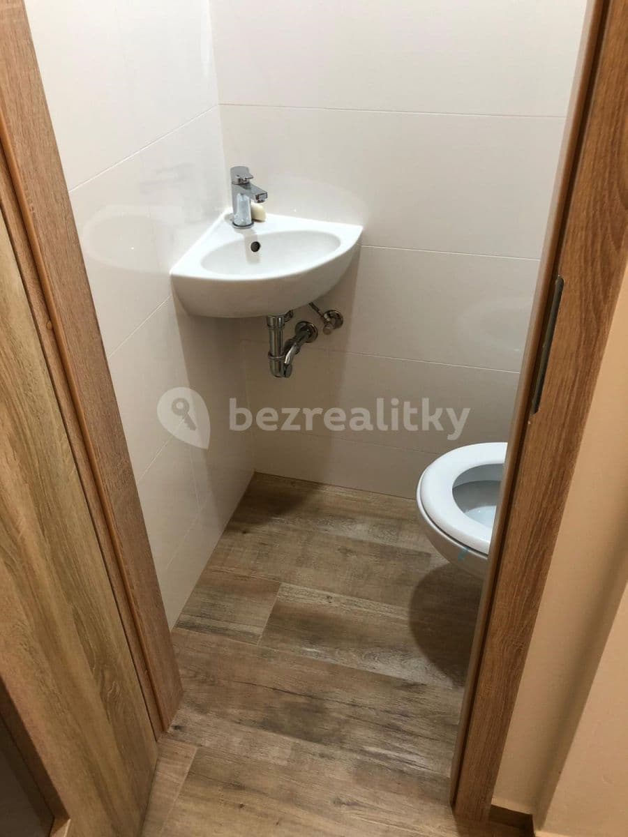Pronájem bytu 2+1 67 m², Tolstého, Ústí nad Labem, Ústecký kraj Pronájem bytu 2+1 67 m², Tolstého, Ústí nad Labem, Ústecký kraj