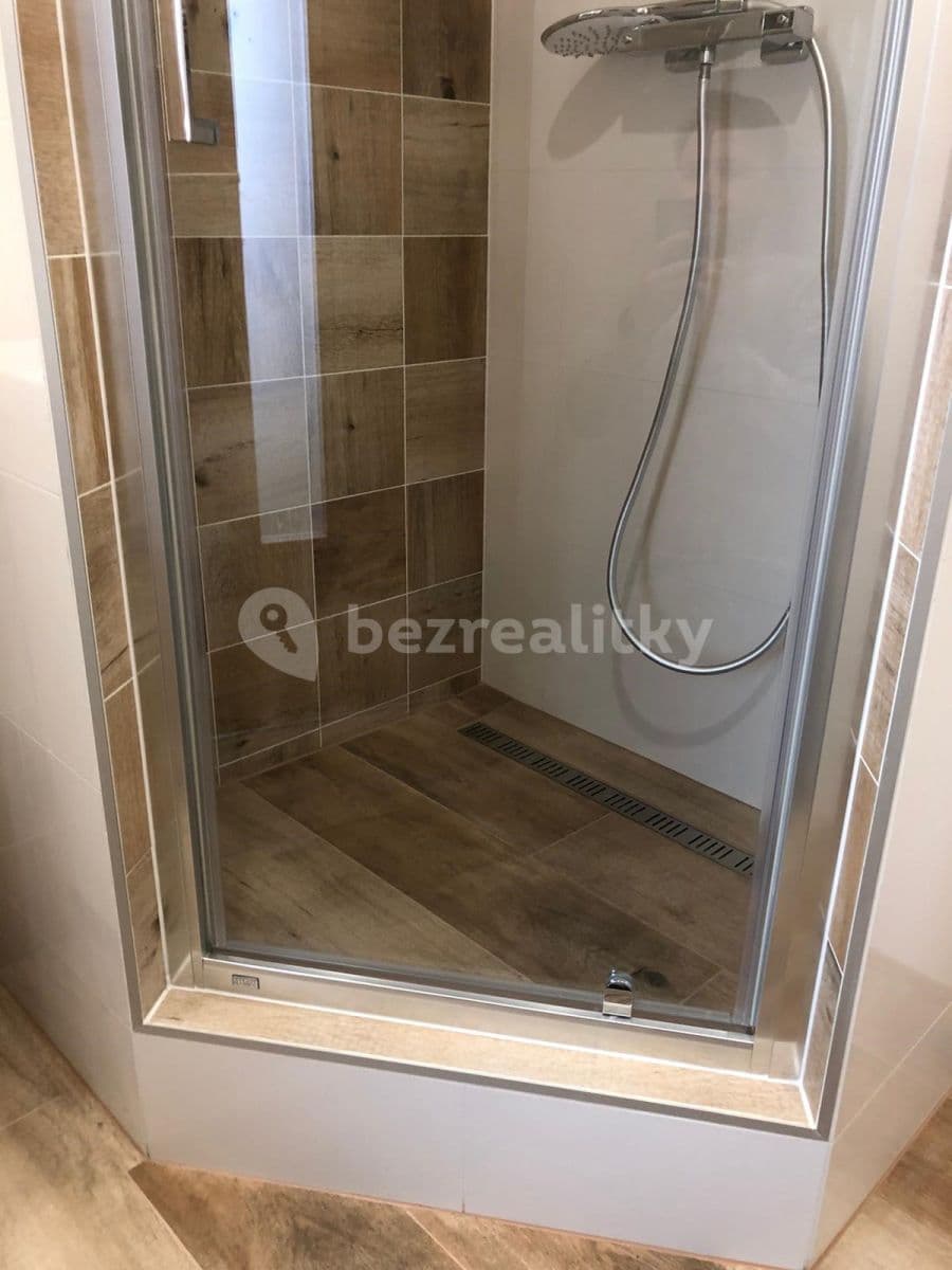 Pronájem bytu 2+1 67 m², Tolstého, Ústí nad Labem, Ústecký kraj Pronájem bytu 2+1 67 m², Tolstého, Ústí nad Labem, Ústecký kraj