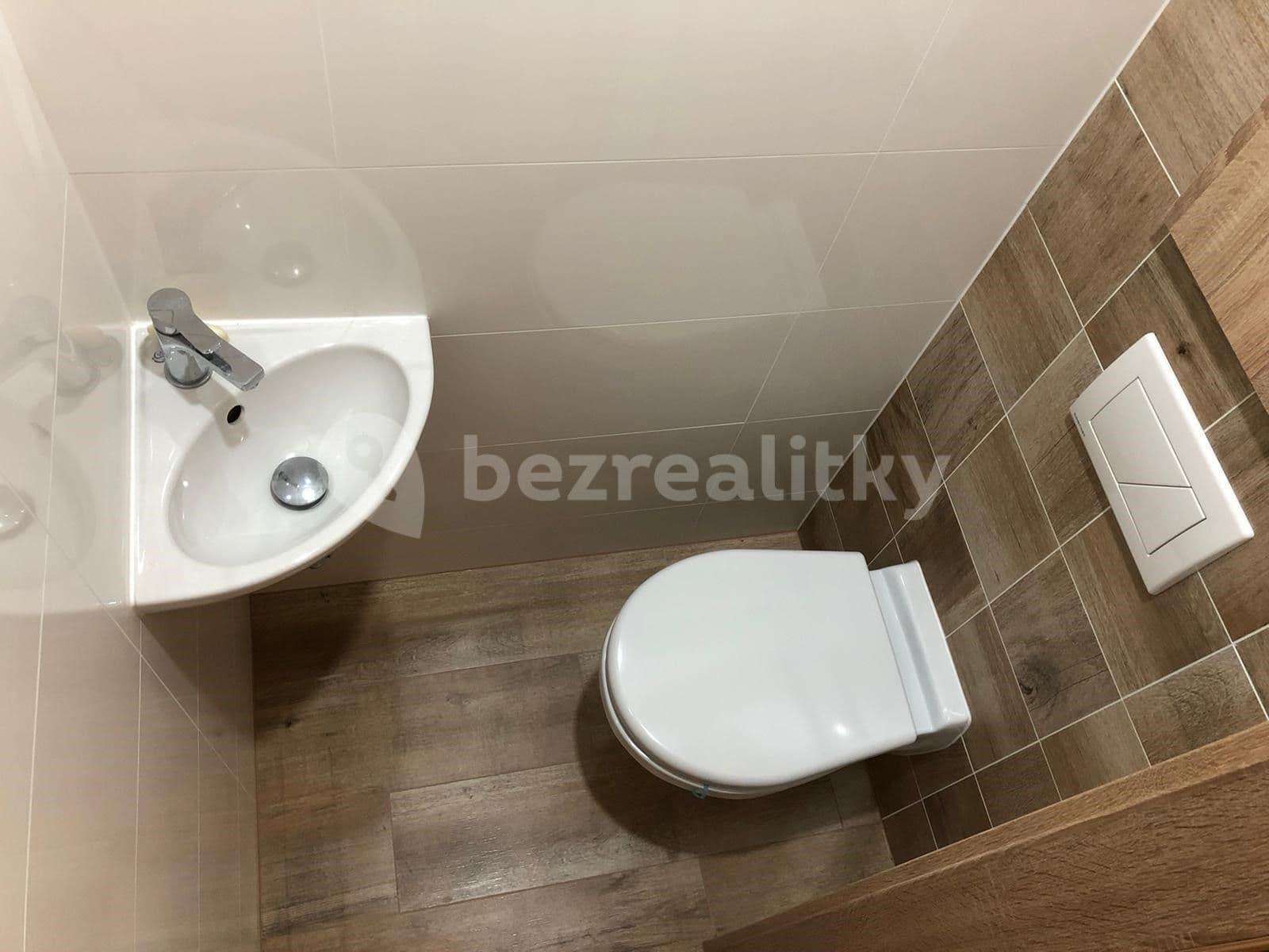 Pronájem bytu 2+1 67 m², Tolstého, Ústí nad Labem, Ústecký kraj Pronájem bytu 2+1 67 m², Tolstého, Ústí nad Labem, Ústecký kraj
