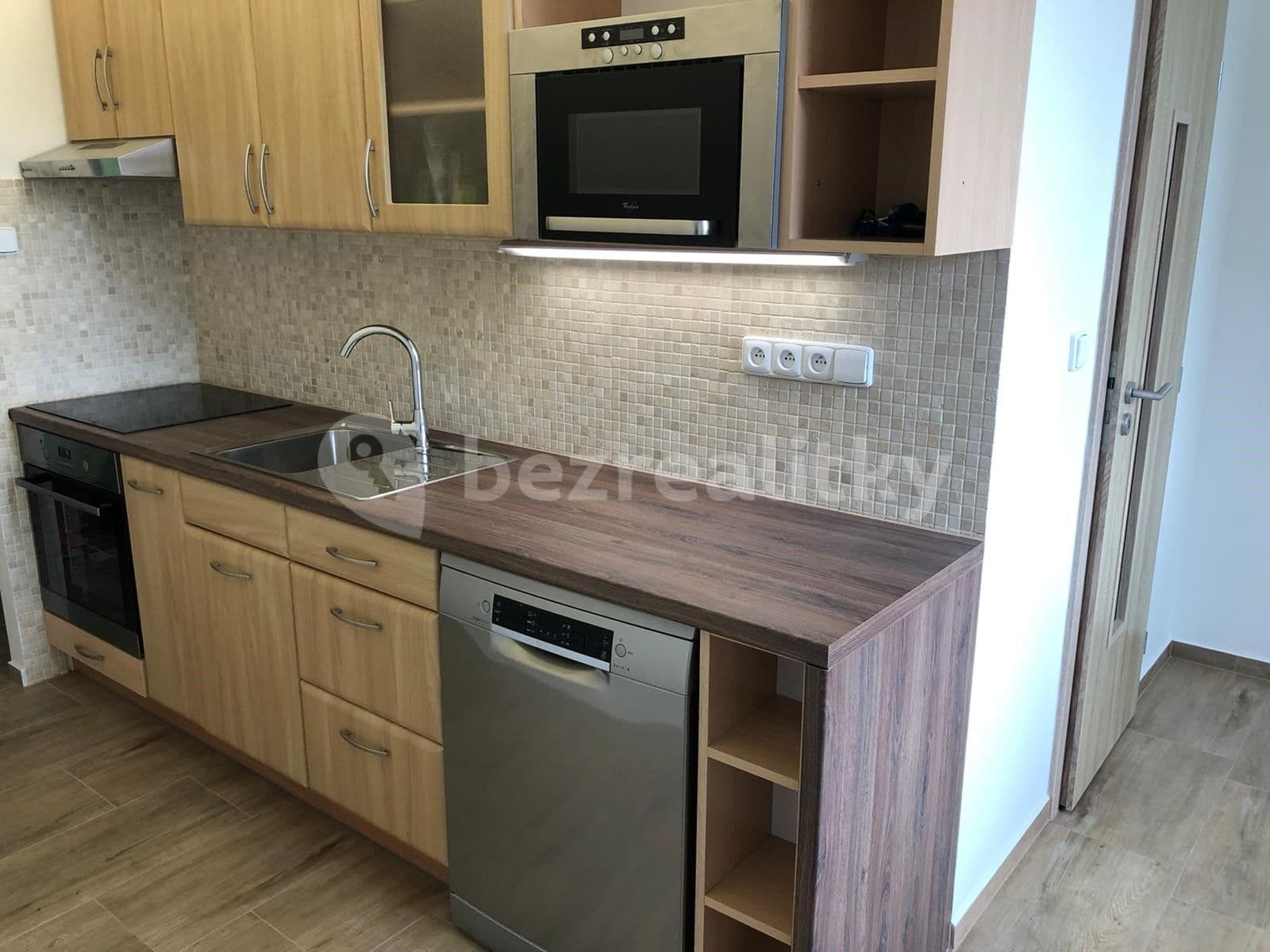 Pronájem bytu 2+1 67 m², Tolstého, Ústí nad Labem, Ústecký kraj Pronájem bytu 2+1 67 m², Tolstého, Ústí nad Labem, Ústecký kraj
