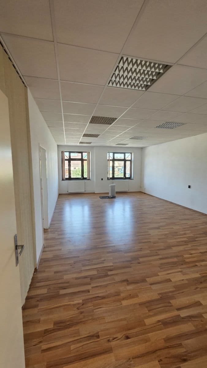 Pronájem nebytového prostoru 104 m², Nám. J. Hrubého, Kardašova Řečice, Jihočeský kraj Pronájem nebytového prostoru 104 m², Nám. J. Hrubého, Kardašova Řečice, Jihočeský kraj