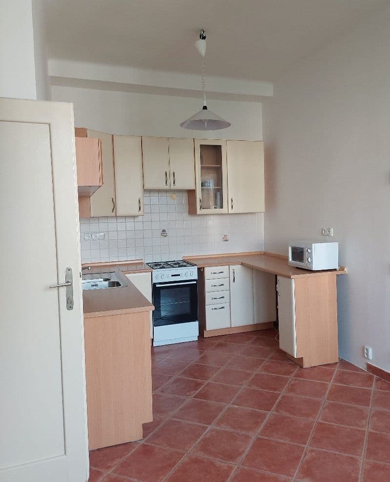 Pronájem bytu 1+1 46 m², Hollarovo náměstí, Praha, Praha Pronájem bytu 1+1 46 m², Hollarovo náměstí, Praha, Praha