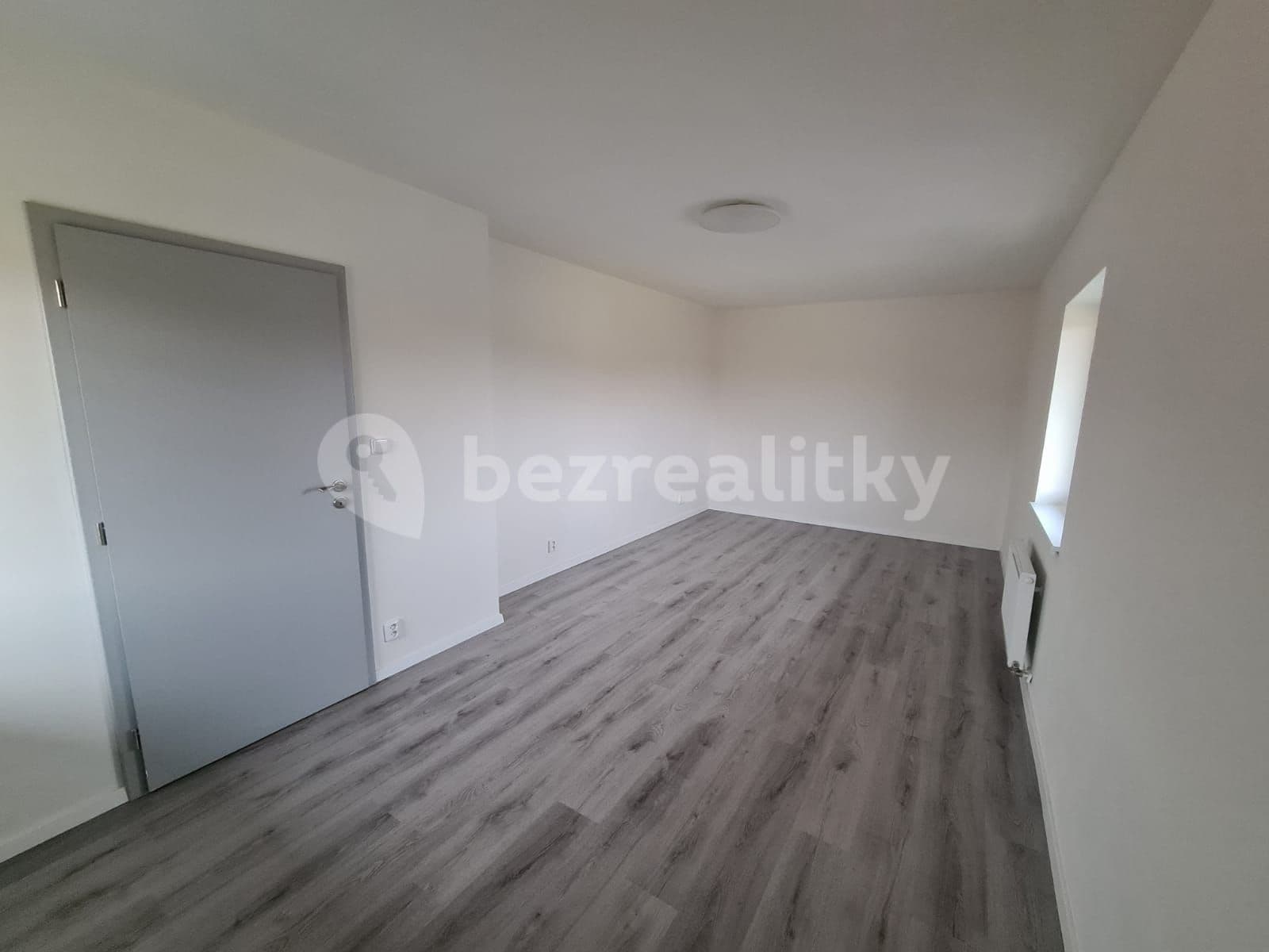 Pronájem bytu 2+kk 48 m², Československé armády, Hostivice, Středočeský kraj Pronájem bytu 2+kk 48 m², Československé armády, Hostivice, Středočeský kraj