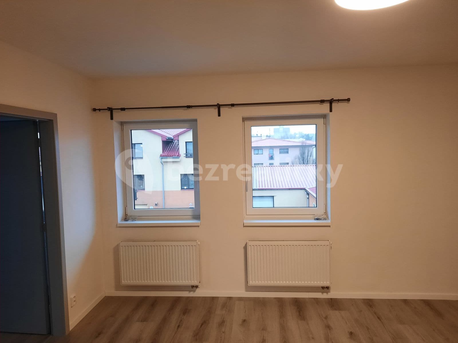 Pronájem bytu 2+kk 48 m², Československé armády, Hostivice, Středočeský kraj Pronájem bytu 2+kk 48 m², Československé armády, Hostivice, Středočeský kraj