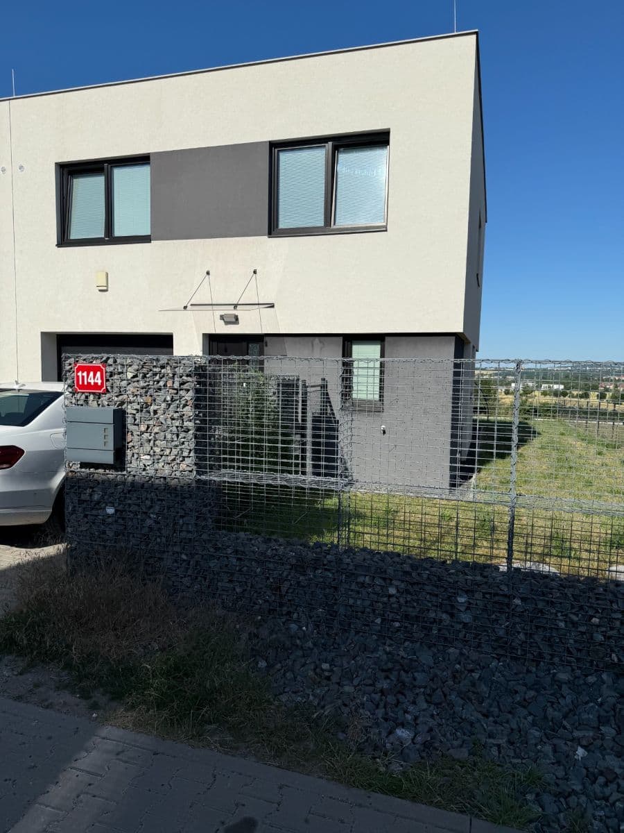 Pronájem domu 157 m², pozemek 600 m², Nad Prahou, Horoměřice, Středočeský kraj Pronájem domu 157 m², pozemek 600 m², Nad Prahou, Horoměřice, Středočeský kraj