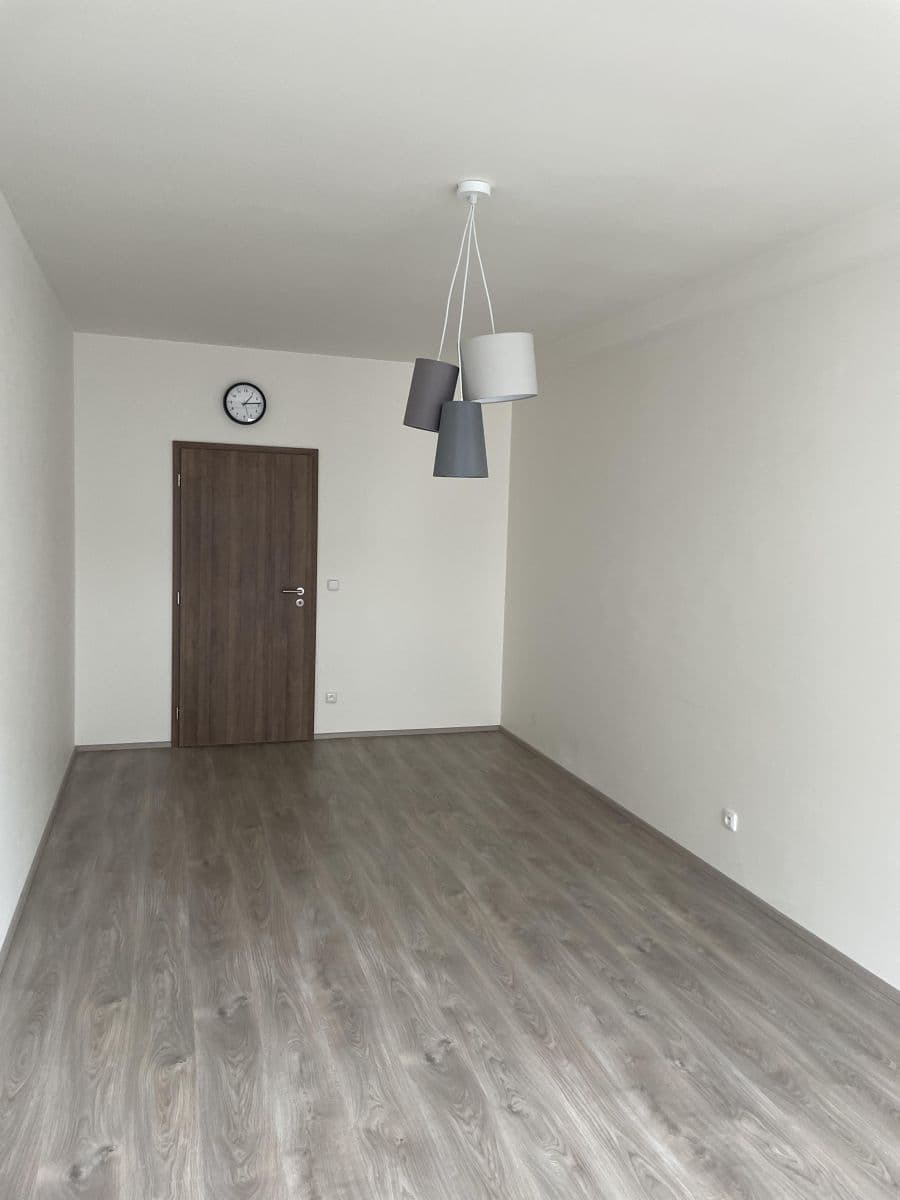 Pronájem bytu 2+kk 72 m², Nepilova, Beroun, Středočeský kraj Pronájem bytu 2+kk 72 m², Nepilova, Beroun, Středočeský kraj
