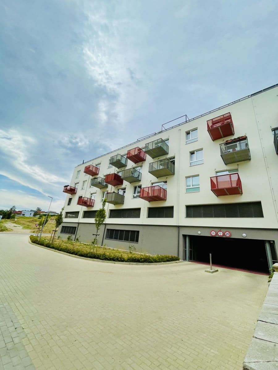 Pronájem bytu 2+kk 72 m², Nepilova, Beroun, Středočeský kraj Pronájem bytu 2+kk 72 m², Nepilova, Beroun, Středočeský kraj