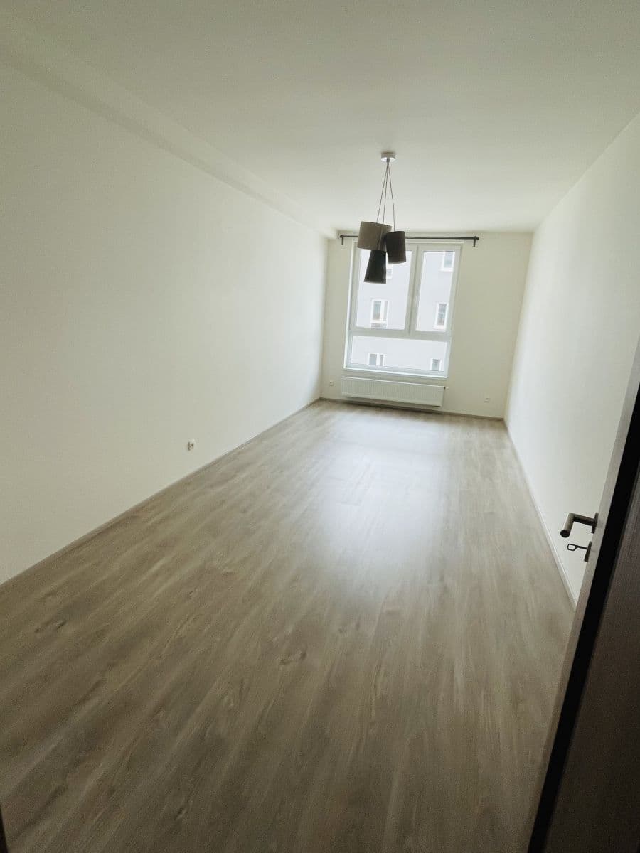 Pronájem bytu 2+kk 72 m², Nepilova, Beroun, Středočeský kraj Pronájem bytu 2+kk 72 m², Nepilova, Beroun, Středočeský kraj
