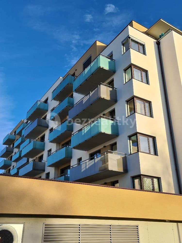 Pronájem bytu 2+kk 55 m², Na Zlaté stoce, České Budějovice, Jihočeský kraj Pronájem bytu 2+kk 55 m², Na Zlaté stoce, České Budějovice, Jihočeský kraj