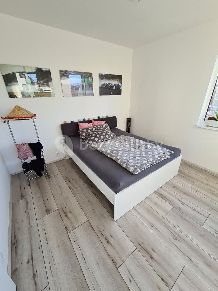 Pronájem bytu 2+kk 55 m², Na Zlaté stoce, České Budějovice, Jihočeský kraj Pronájem bytu 2+kk 55 m², Na Zlaté stoce, České Budějovice, Jihočeský kraj