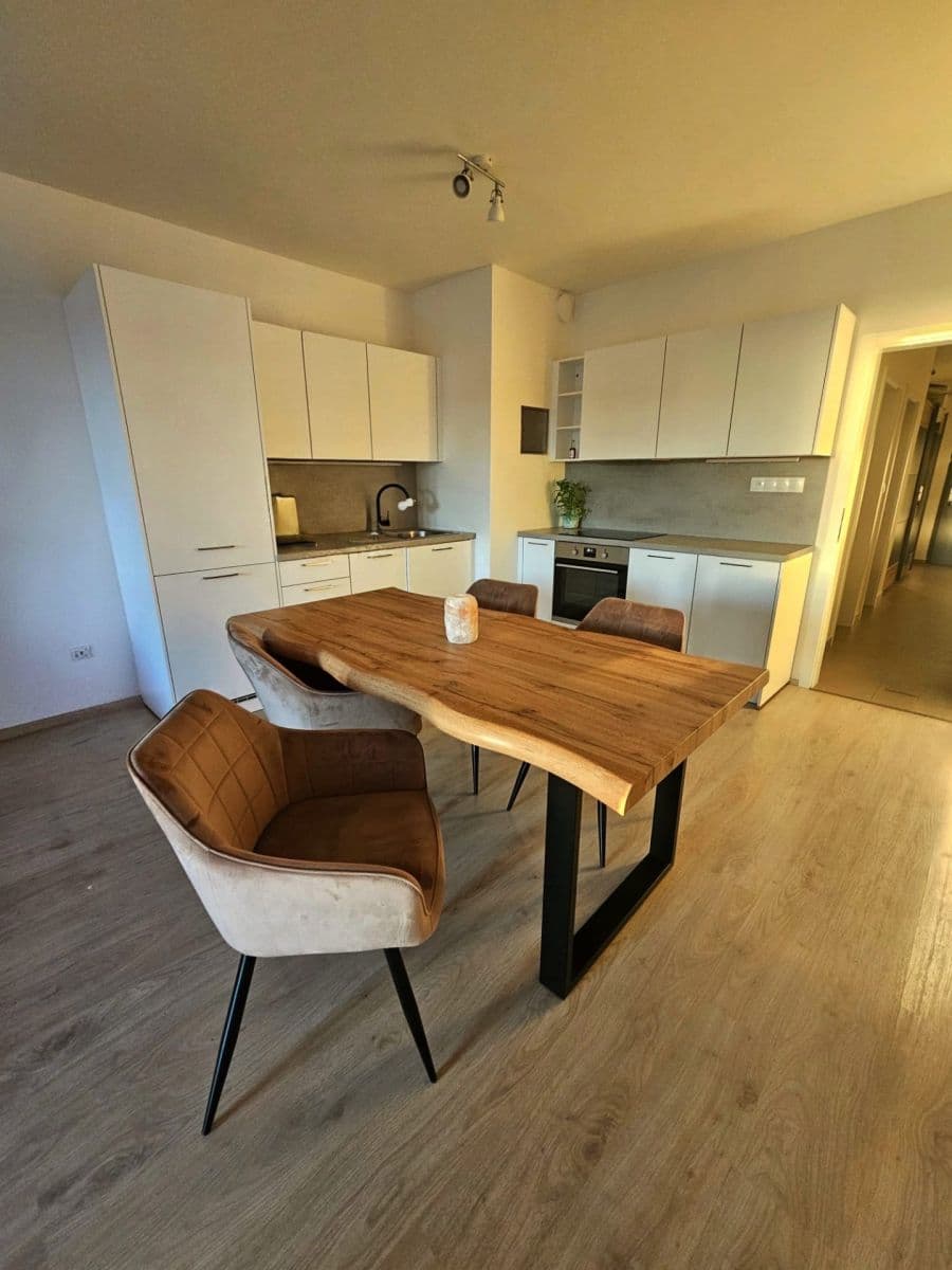 Pronájem bytu 2+kk 76 m², Škrábkových, Praha, Praha Pronájem bytu 2+kk 76 m², Škrábkových, Praha, Praha
