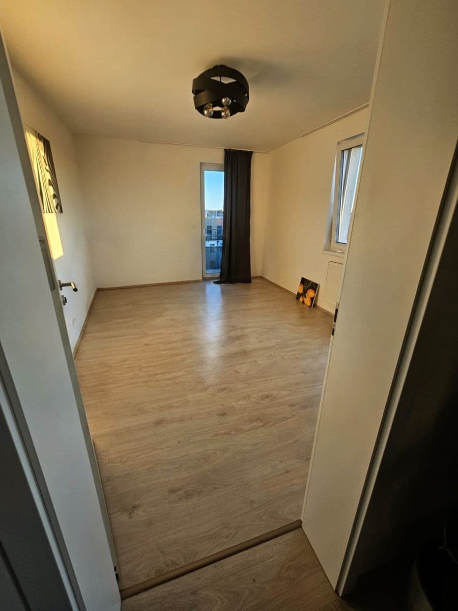 Pronájem bytu 2+kk 76 m², Škrábkových, Praha, Praha Pronájem bytu 2+kk 76 m², Škrábkových, Praha, Praha