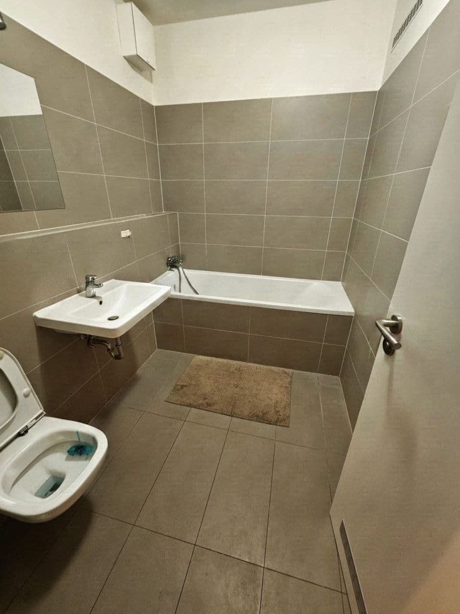 Pronájem bytu 2+kk 76 m², Škrábkových, Praha, Praha Pronájem bytu 2+kk 76 m², Škrábkových, Praha, Praha