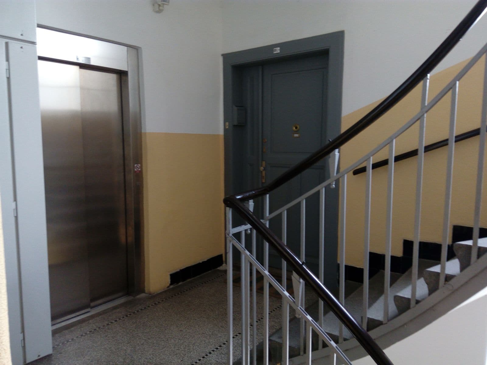 Pronájem bytu 3+kk 88 m², Ostromečská, Praha, Praha Pronájem bytu 3+kk 88 m², Ostromečská, Praha, Praha