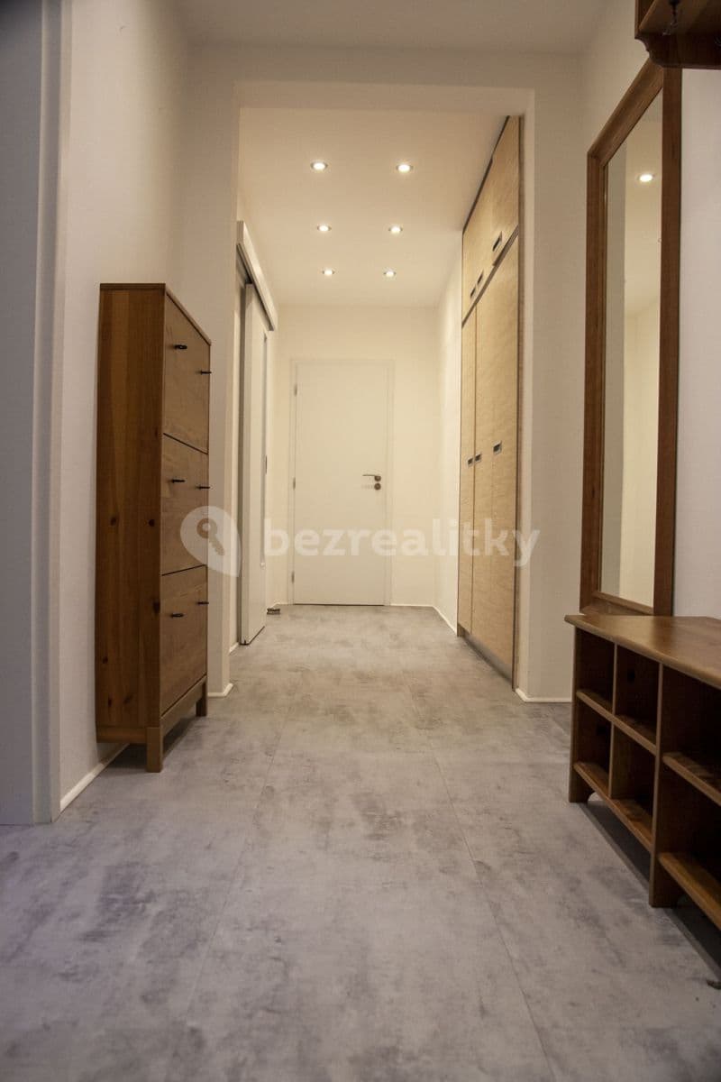 Pronájem bytu 2+kk 68 m², Jevanská, Praha, Praha Pronájem bytu 2+kk 68 m², Jevanská, Praha, Praha