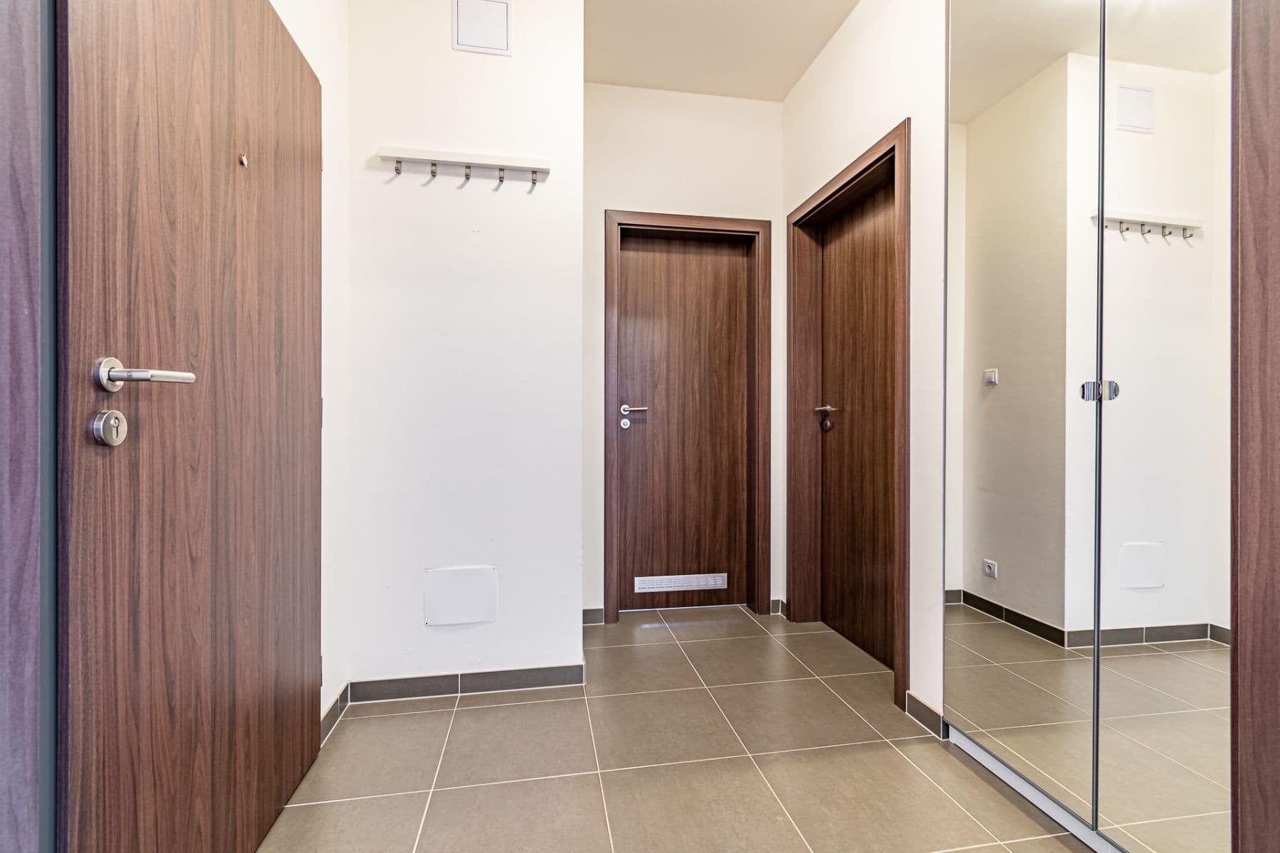 Pronájem bytu 2+kk 66 m², T. G. Masaryka, Horoměřice, Středočeský kraj Pronájem bytu 2+kk 66 m², T. G. Masaryka, Horoměřice, Středočeský kraj