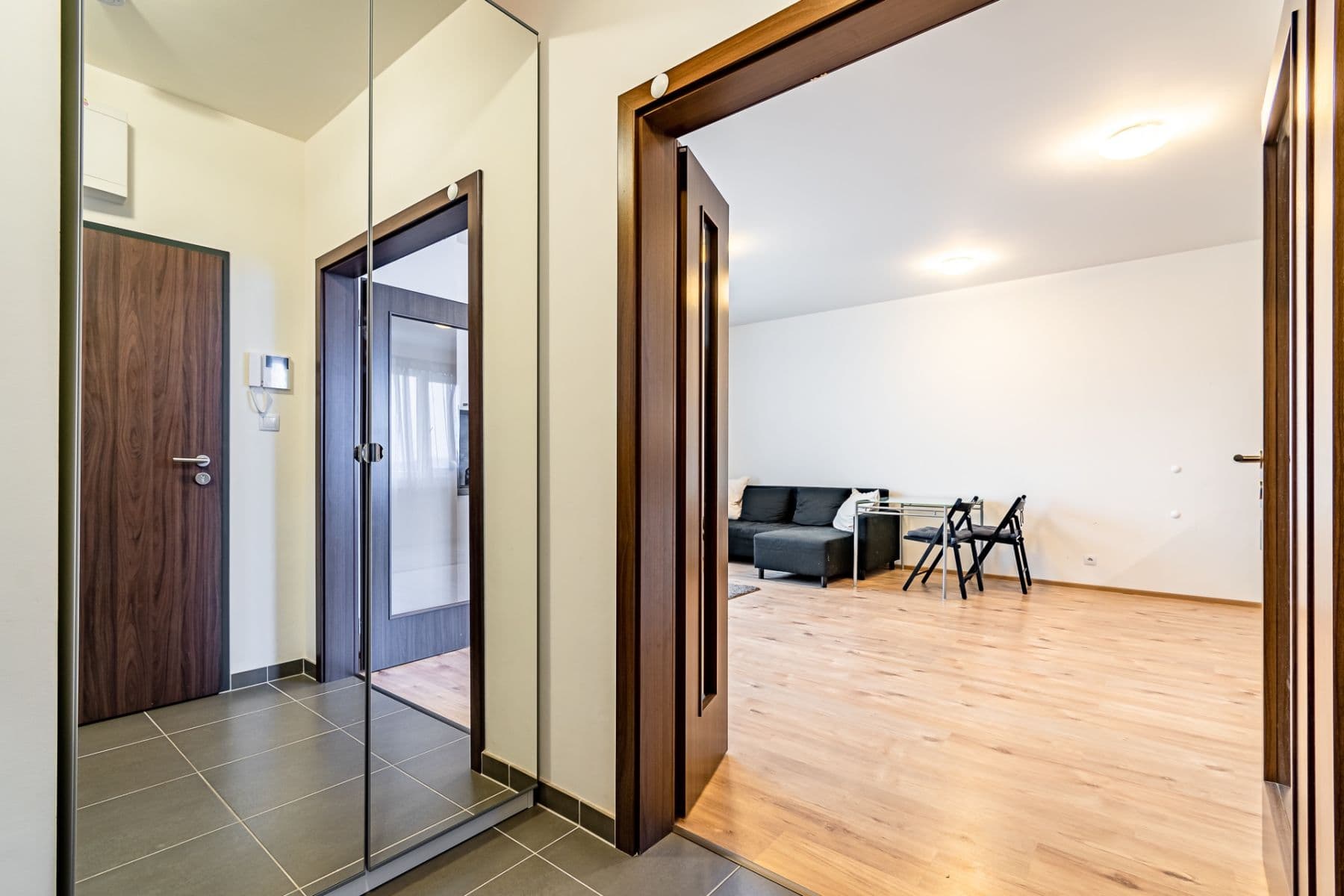 Pronájem bytu 2+kk 66 m², T. G. Masaryka, Horoměřice, Středočeský kraj Pronájem bytu 2+kk 66 m², T. G. Masaryka, Horoměřice, Středočeský kraj