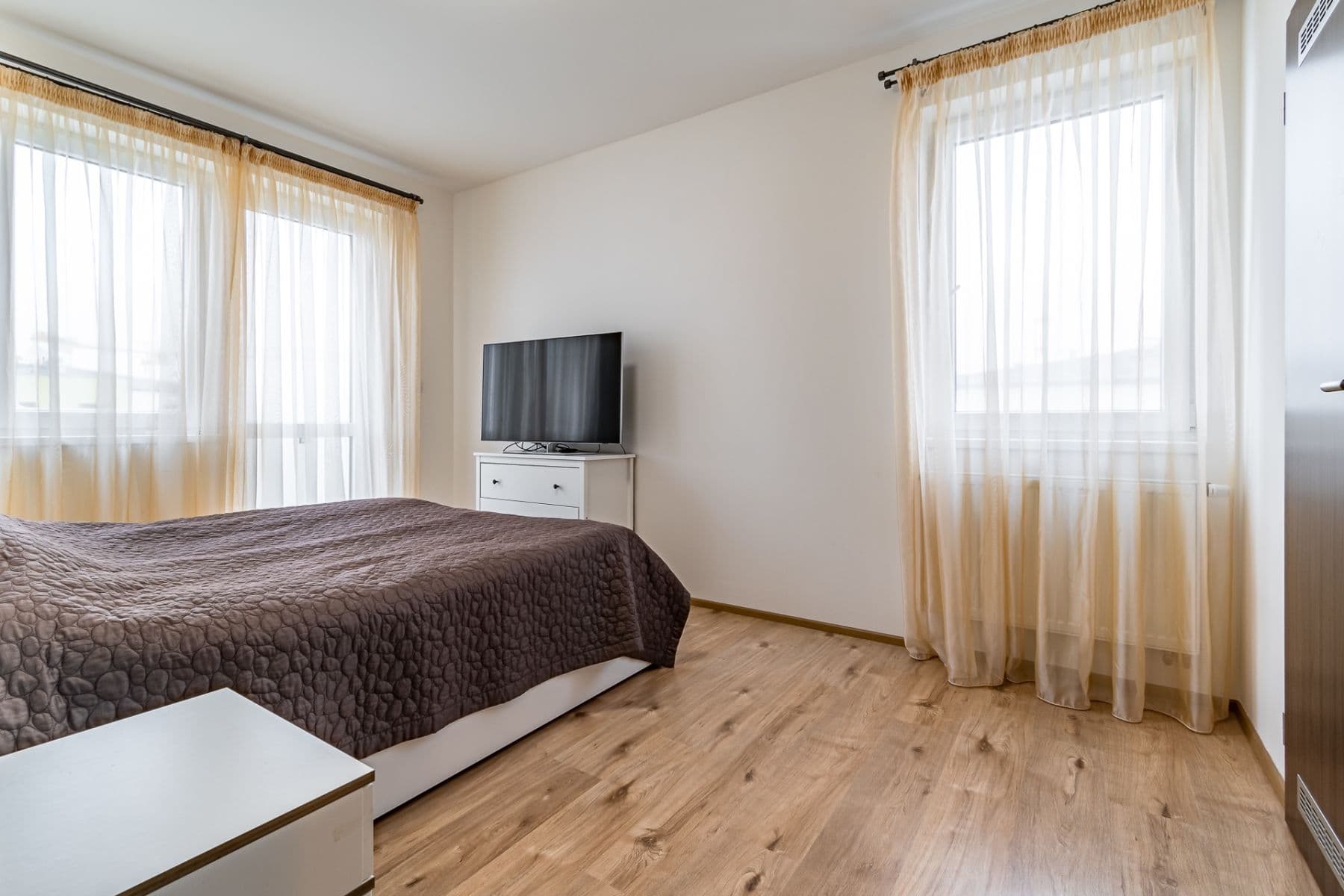 Pronájem bytu 2+kk 66 m², T. G. Masaryka, Horoměřice, Středočeský kraj Pronájem bytu 2+kk 66 m², T. G. Masaryka, Horoměřice, Středočeský kraj